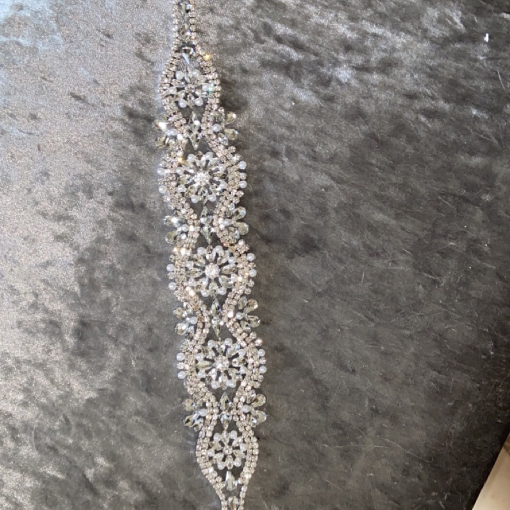 Wedding dress belt